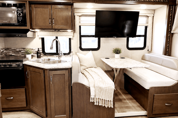 (#11) Gorgeous Class C Motorhome - Zion park, Burning man, Festivals, EDC