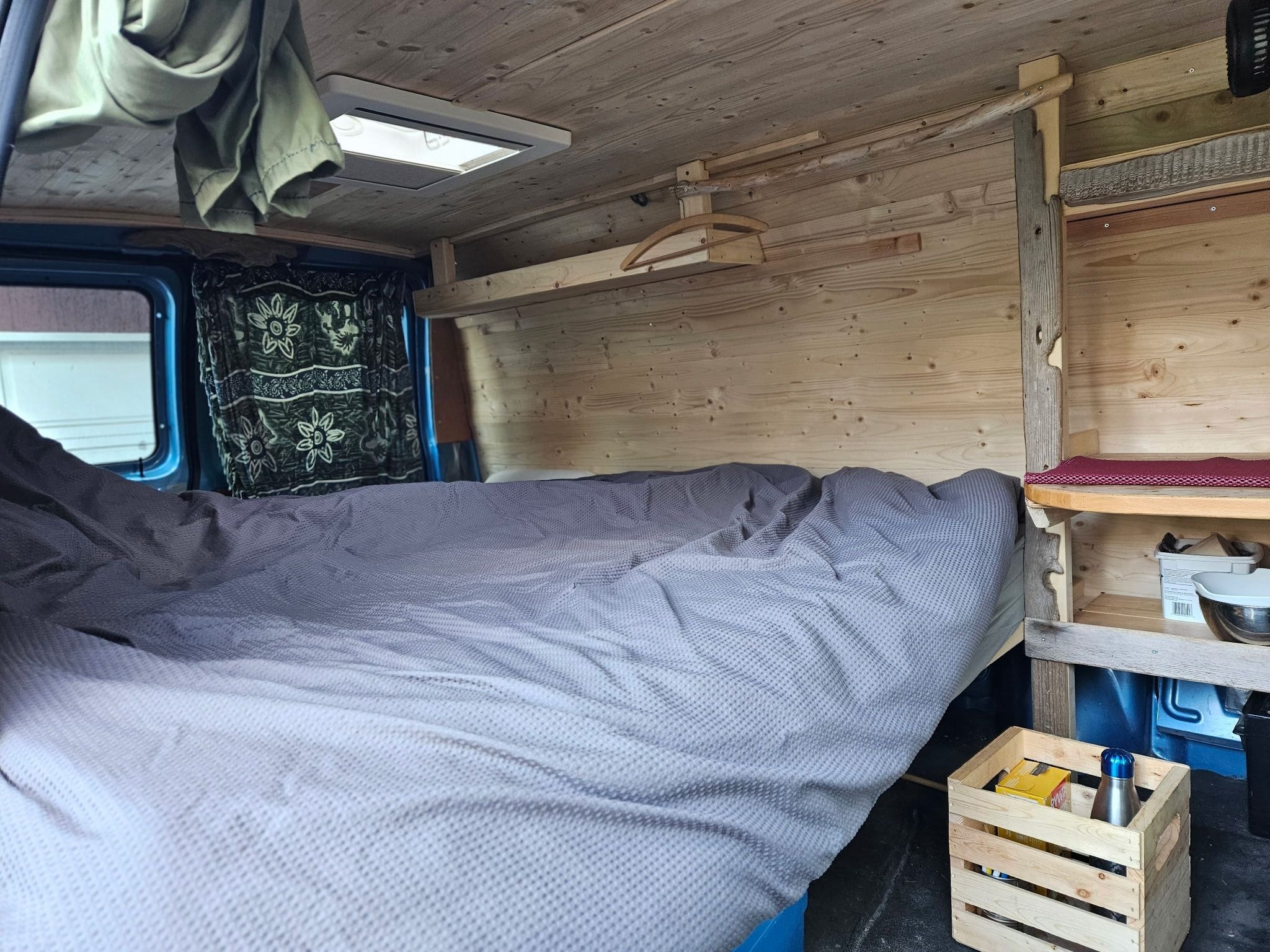 Jonathan's Ford E250 Campervan