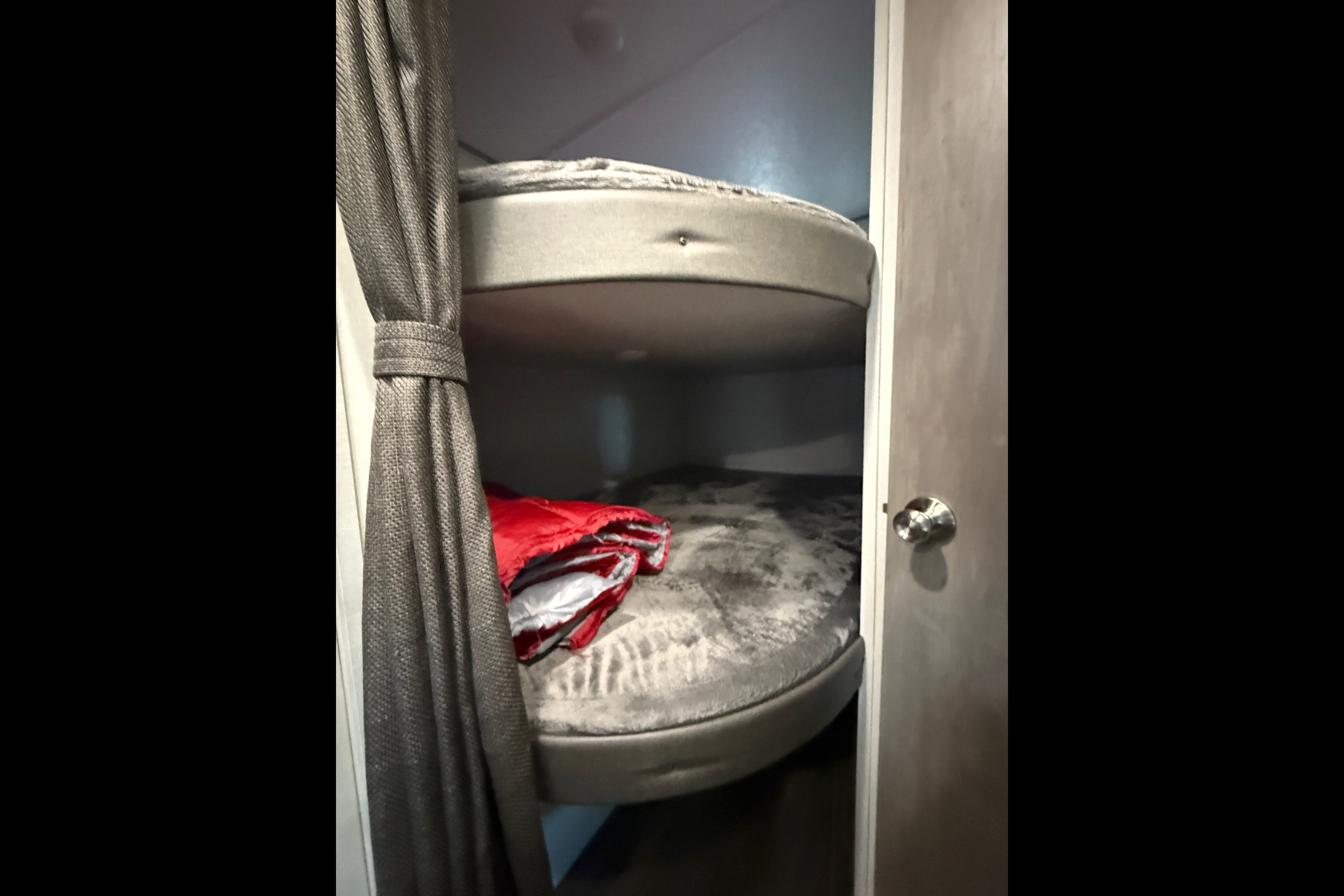 Owlternative RV’s Forest River Aurora 26bhs Travel Trailer