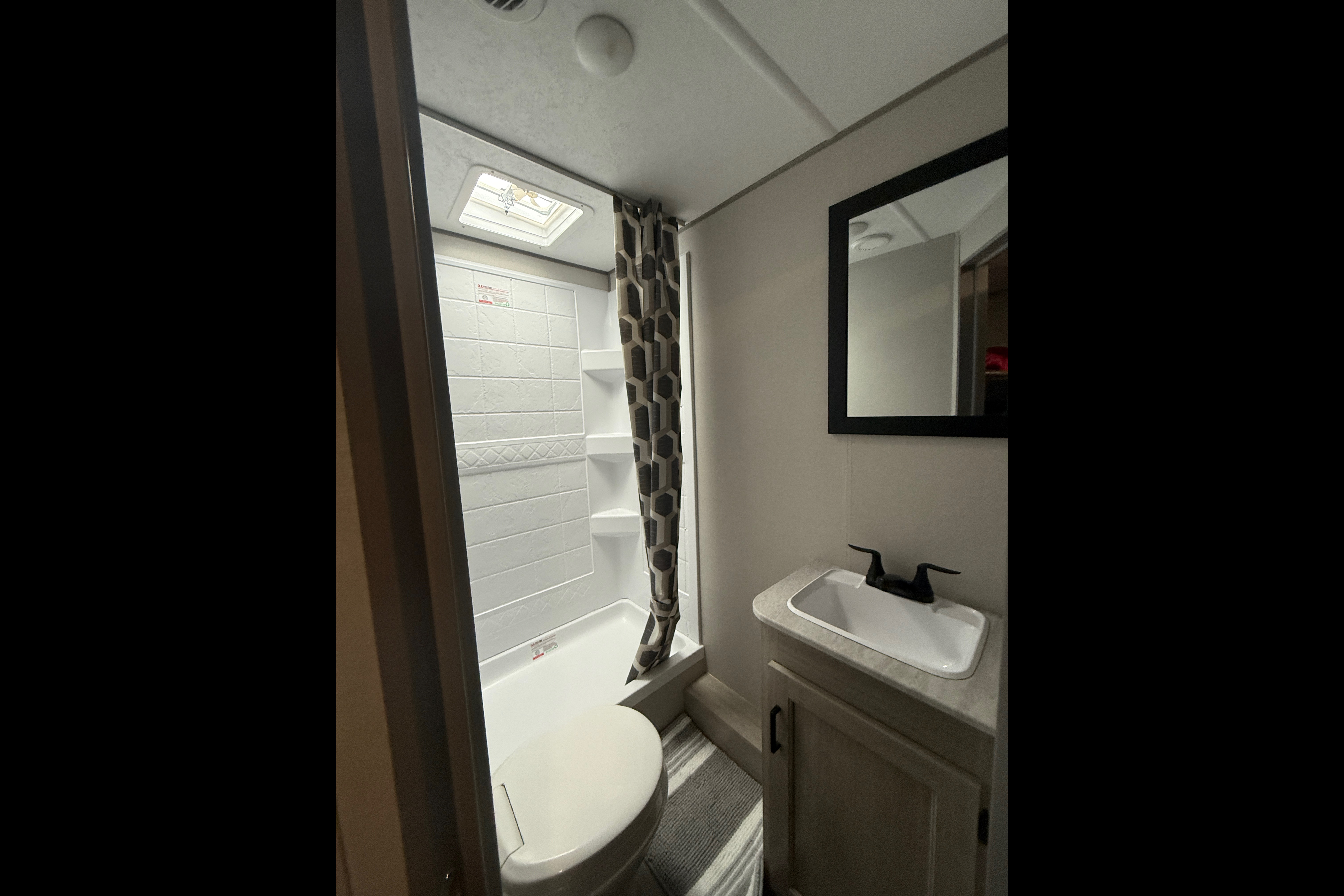 Owlternative RV’s Forest River Aurora 26bhs Travel Trailer
