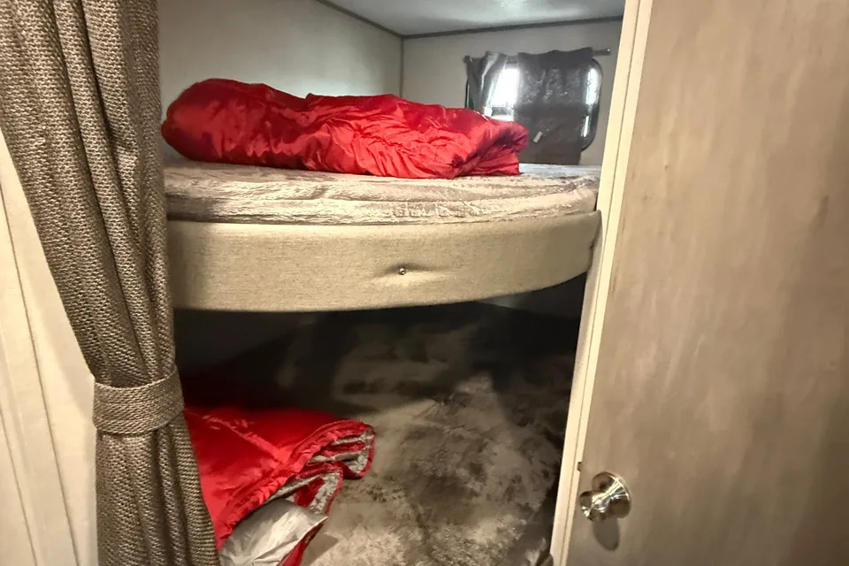 Owlternative RV’s Forest River Aurora 26bhs Travel Trailer