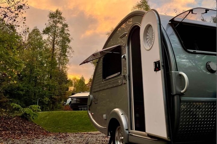 Lets Camp nuCamp tab 320 s Teardrop