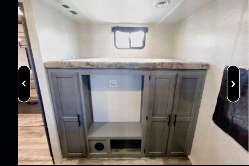 The Traveling Sandbox: Crossroads Volante 33DB