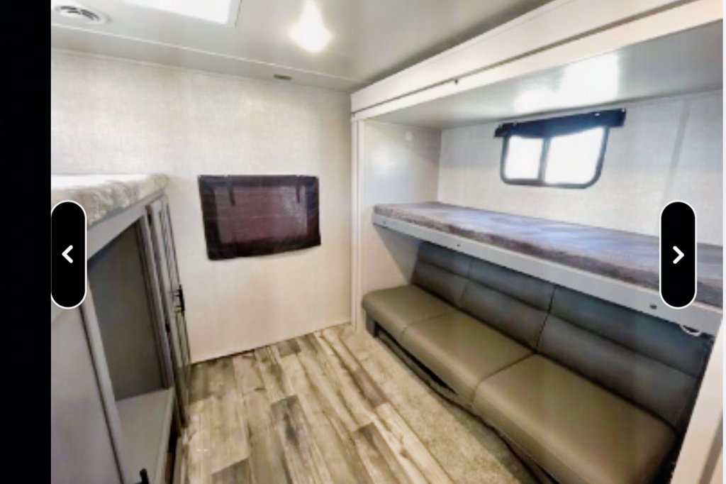 The Traveling Sandbox: Crossroads Volante 33DB