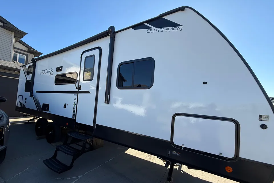 Krista's Dutchmen Kodiak 27SBH Travel Trailer