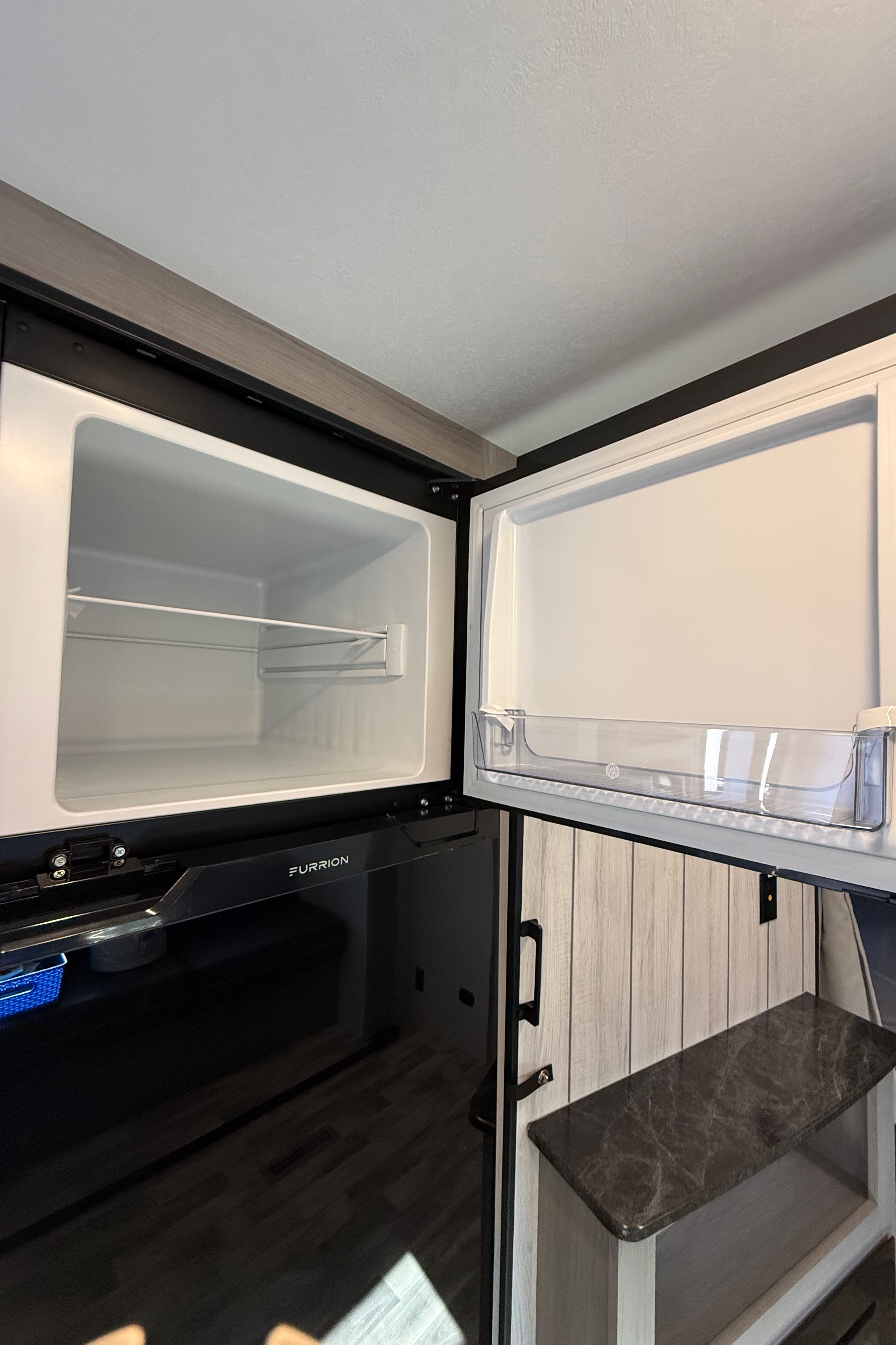 Krista's Dutchmen Kodiak 27SBH Travel Trailer