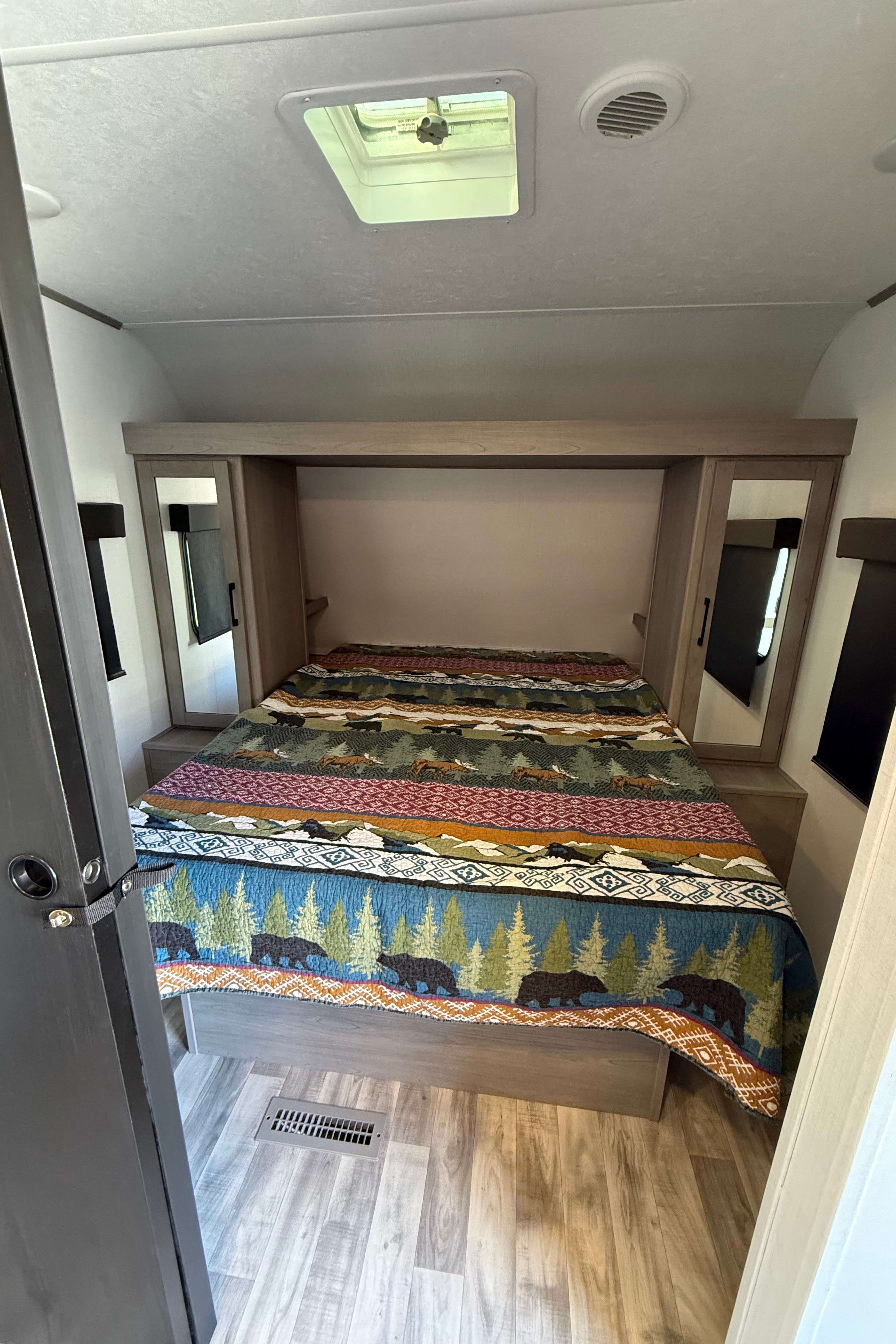 Krista's Dutchmen Kodiak 27SBH Travel Trailer