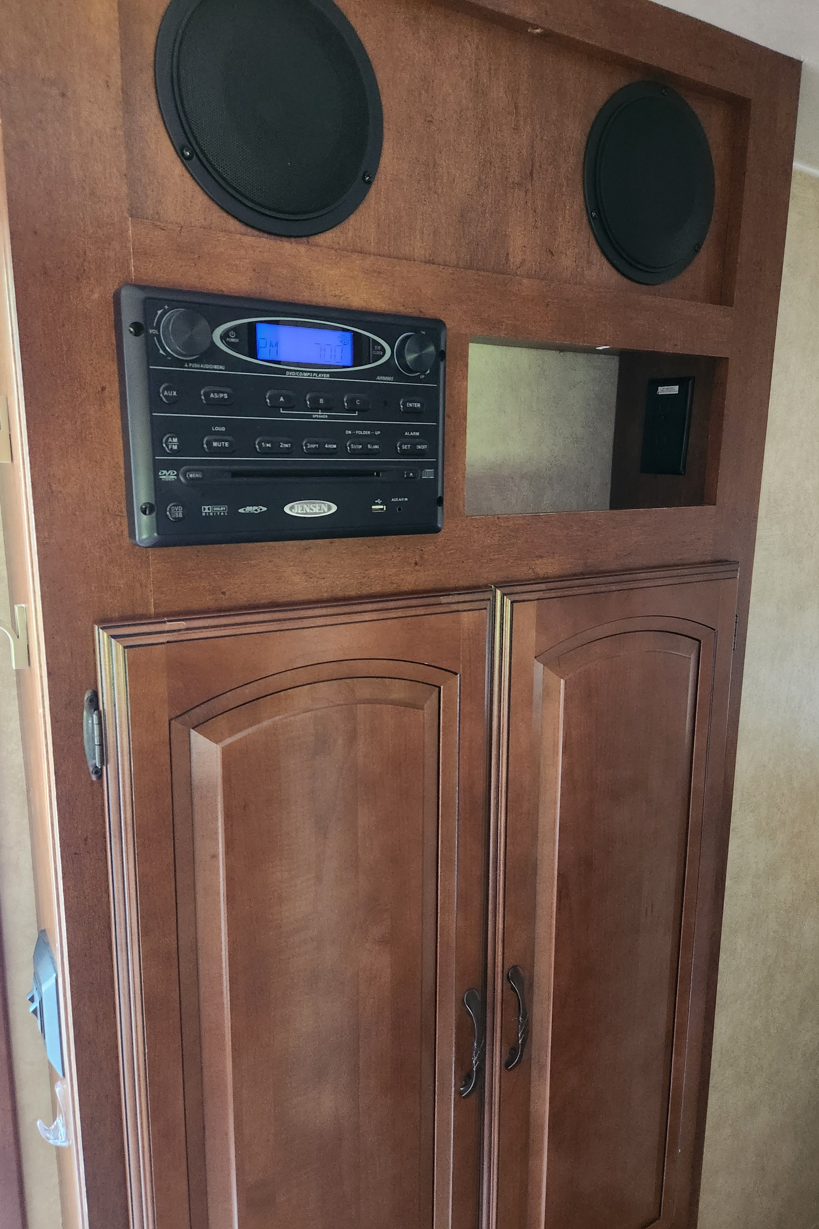 Lovies' Forest River VIBE Travel Trailer