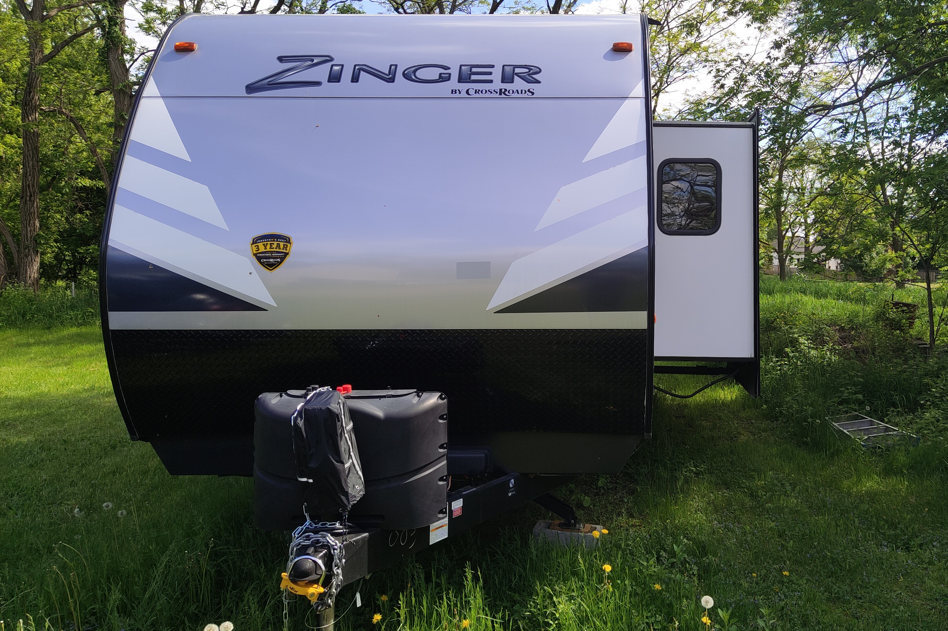 Justin's Zinger 28RB Travel Trailer