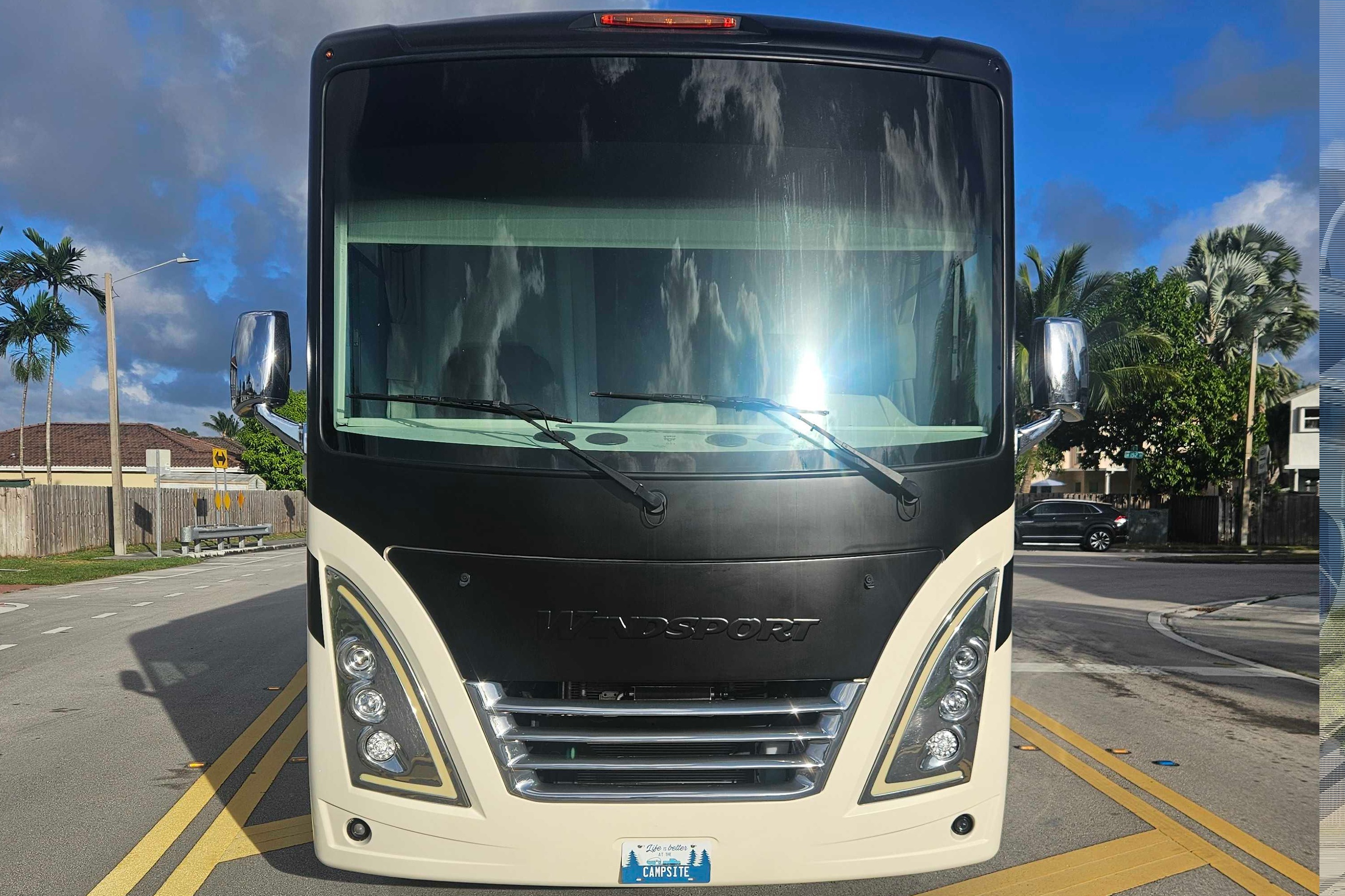 Argento's Thor Motor Coach WINSPORT 34J Class A