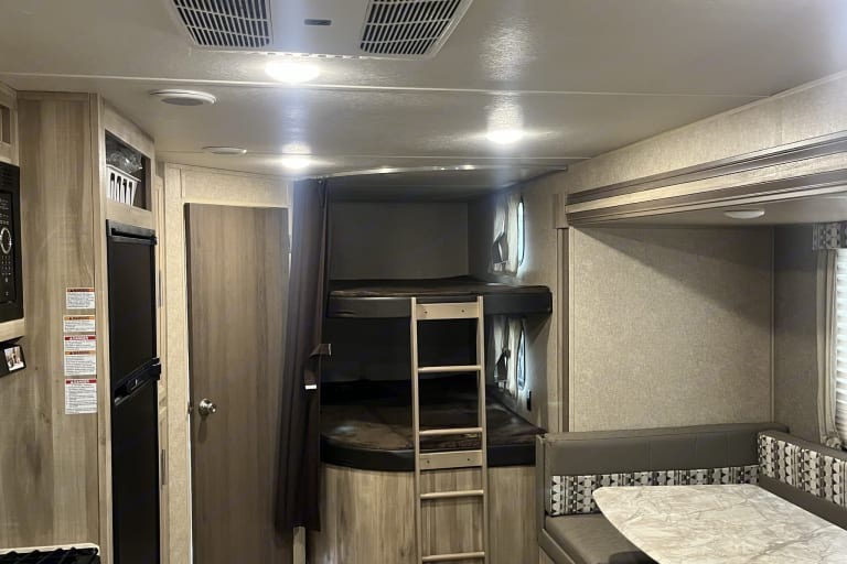 Coachmen Catalina SBX Travel Trailer