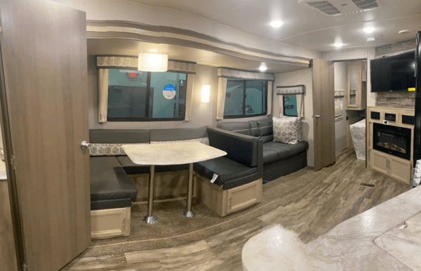 John's Coachmen Catalina Legacy Edition Travel Trailer