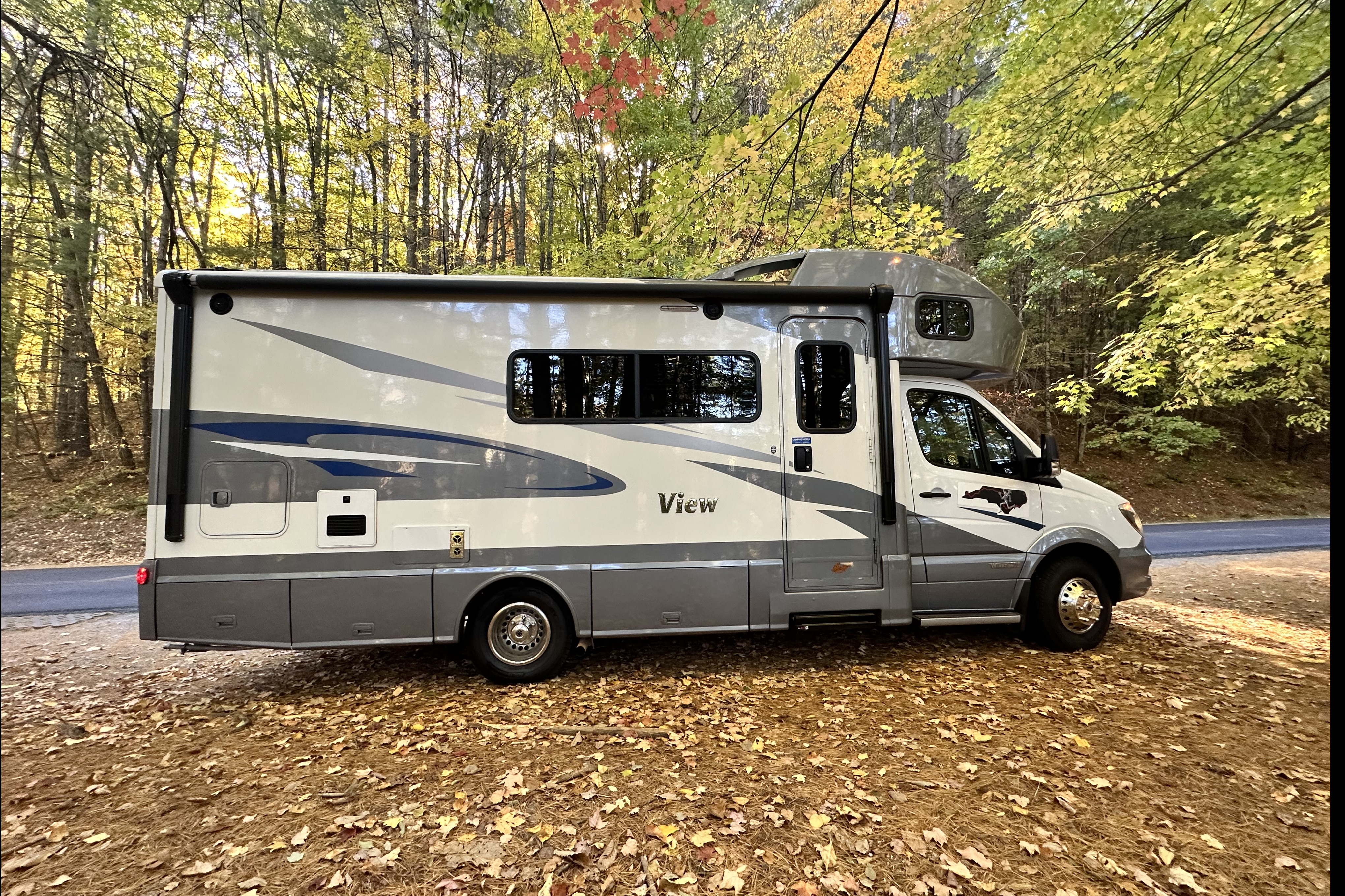 25ft of Freedom - Mountains, Beaches, Beers!