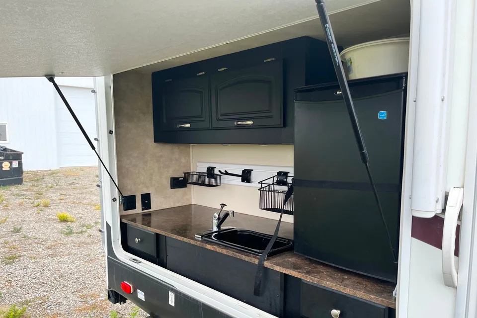 Dennis's Keystone Sandpiper Travel Trailer