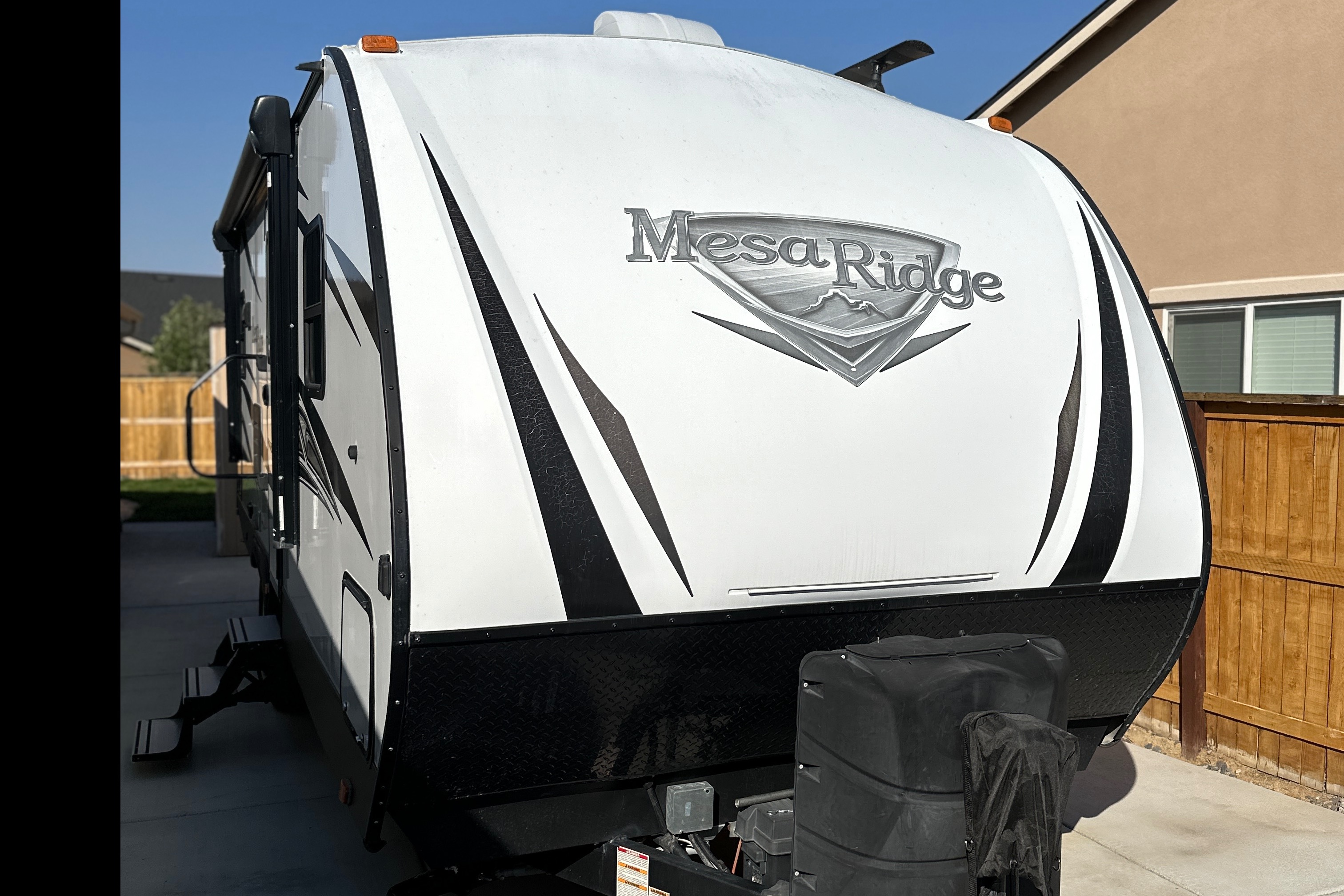 Wanderer’s Wagon Mesa Ridge LTE 27'
