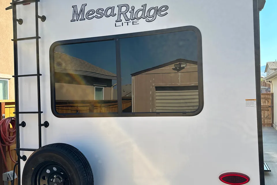 Wanderer’s Wagon Mesa Ridge LTE 27'