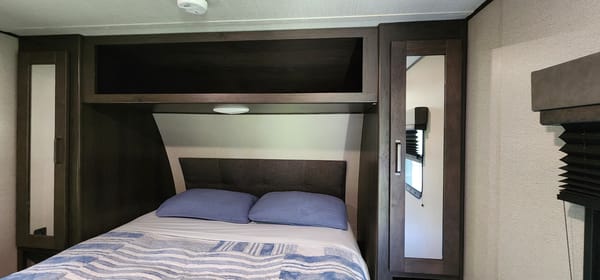 Grand Design Transcend Bunkhouse