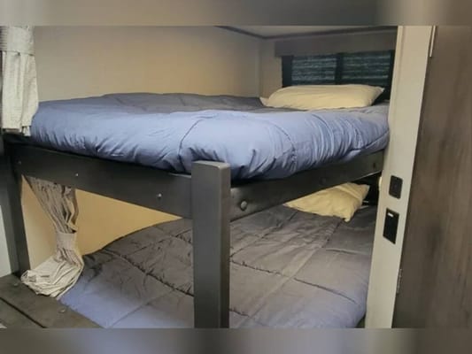Grand Design Transcend Bunkhouse