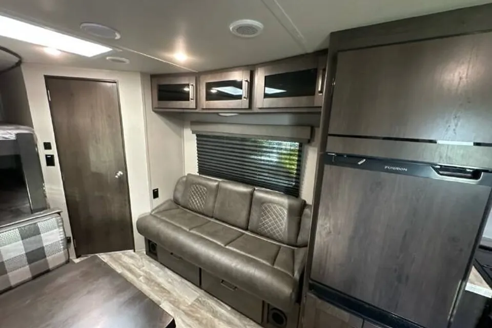 Grand Design Transcend Bunkhouse