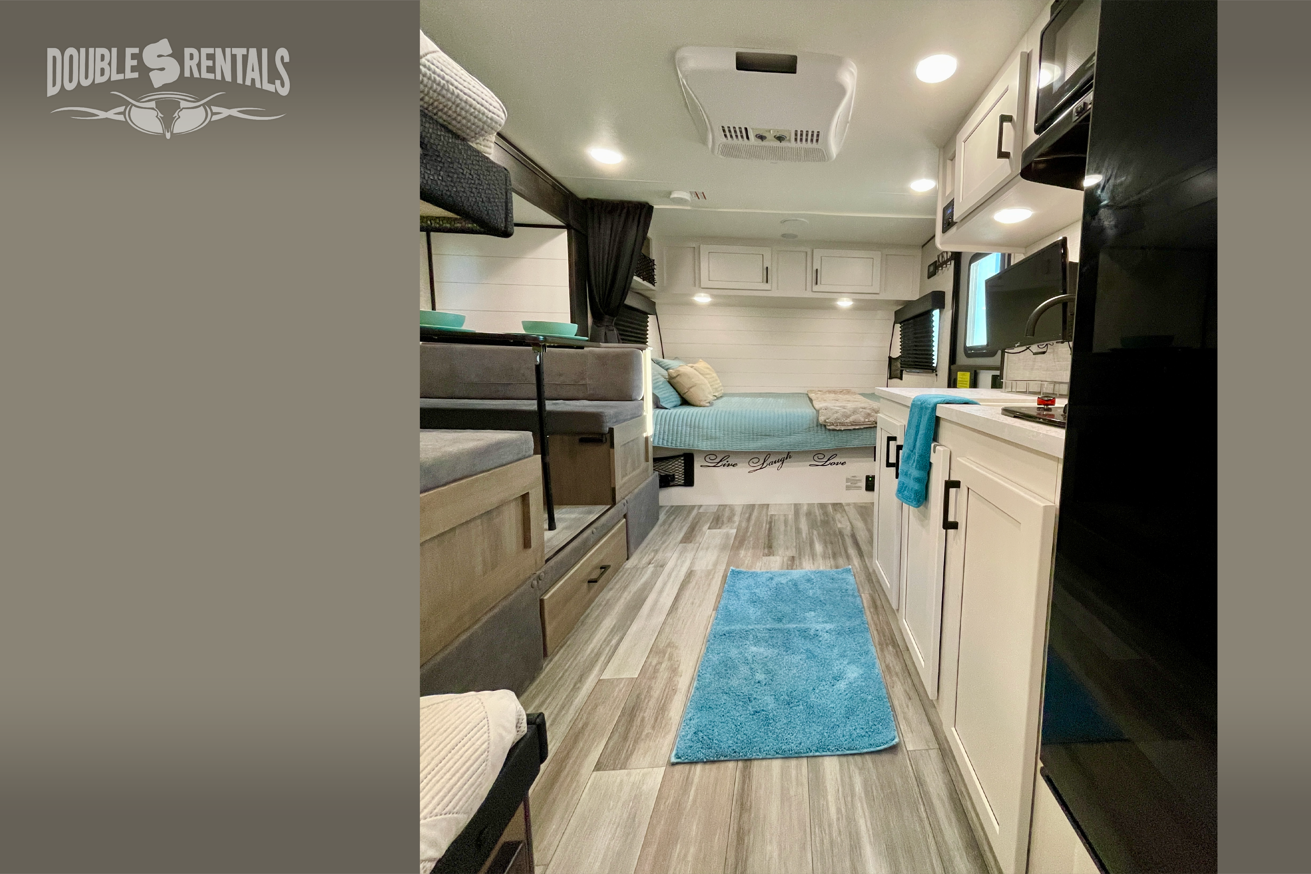 JAY FLIGHT SLX, SUV towable w/ Queen Bed, Bunks, Dinette, Slide-out & Solar!