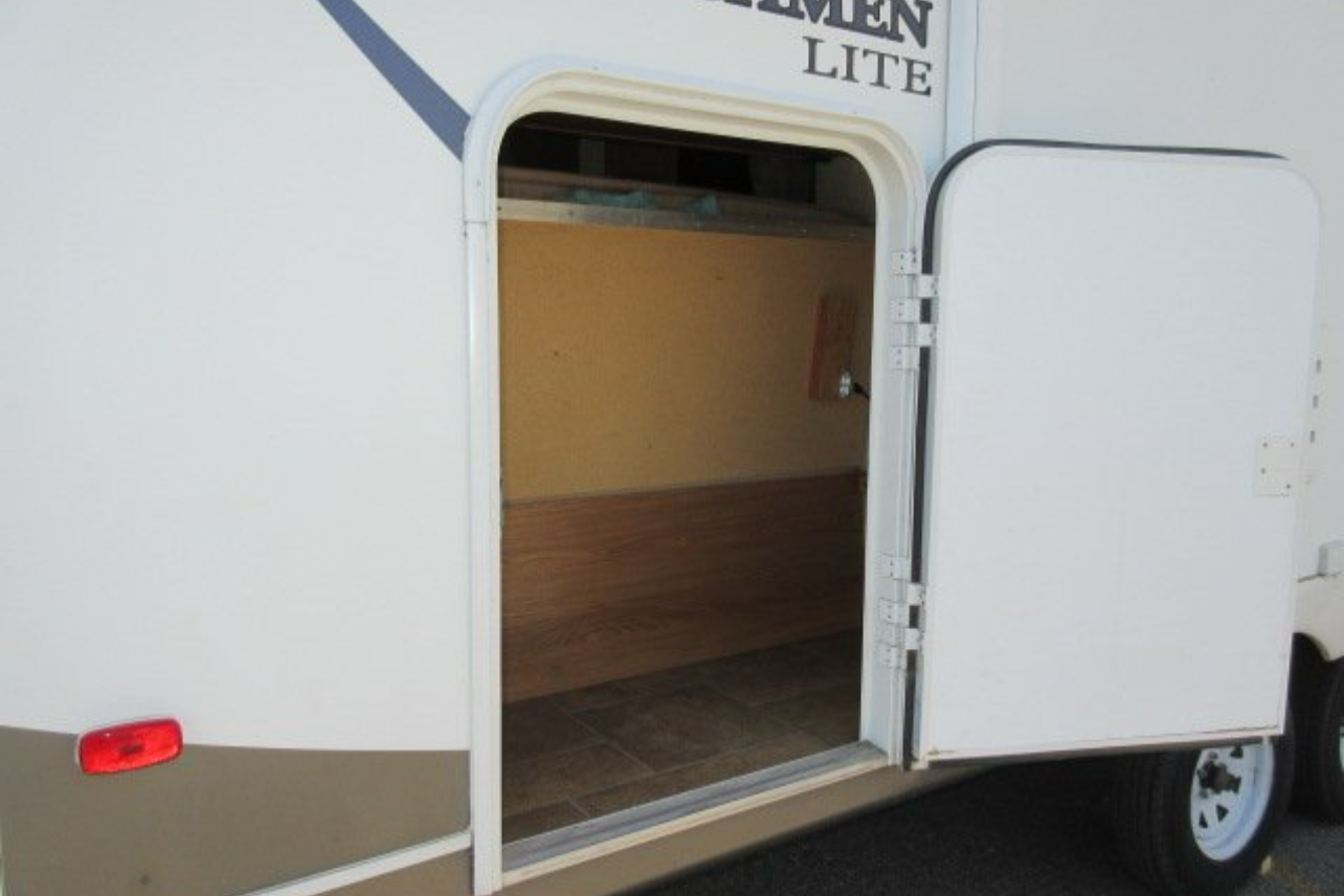 Shane's Flying Dutchmen Lite Travel Trailer