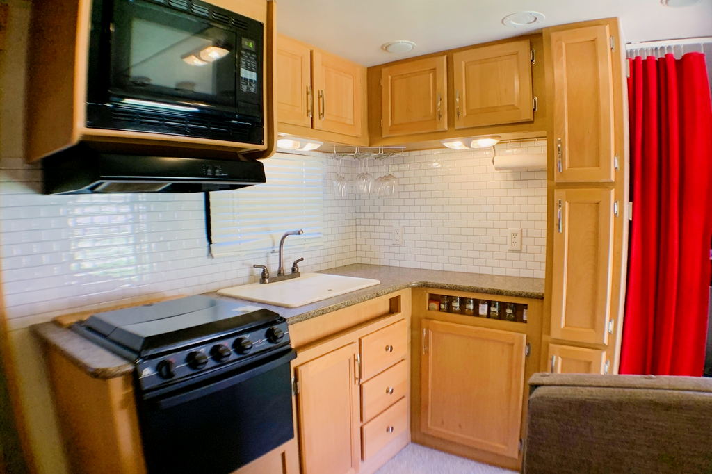 The Tin Can Cottage - Glamping at it's Best