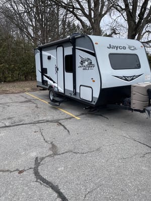 DREAM VACATION HOME ON WHEELS EVEN OFF GRID, LOW PROFILE FOR EASIER TOWING