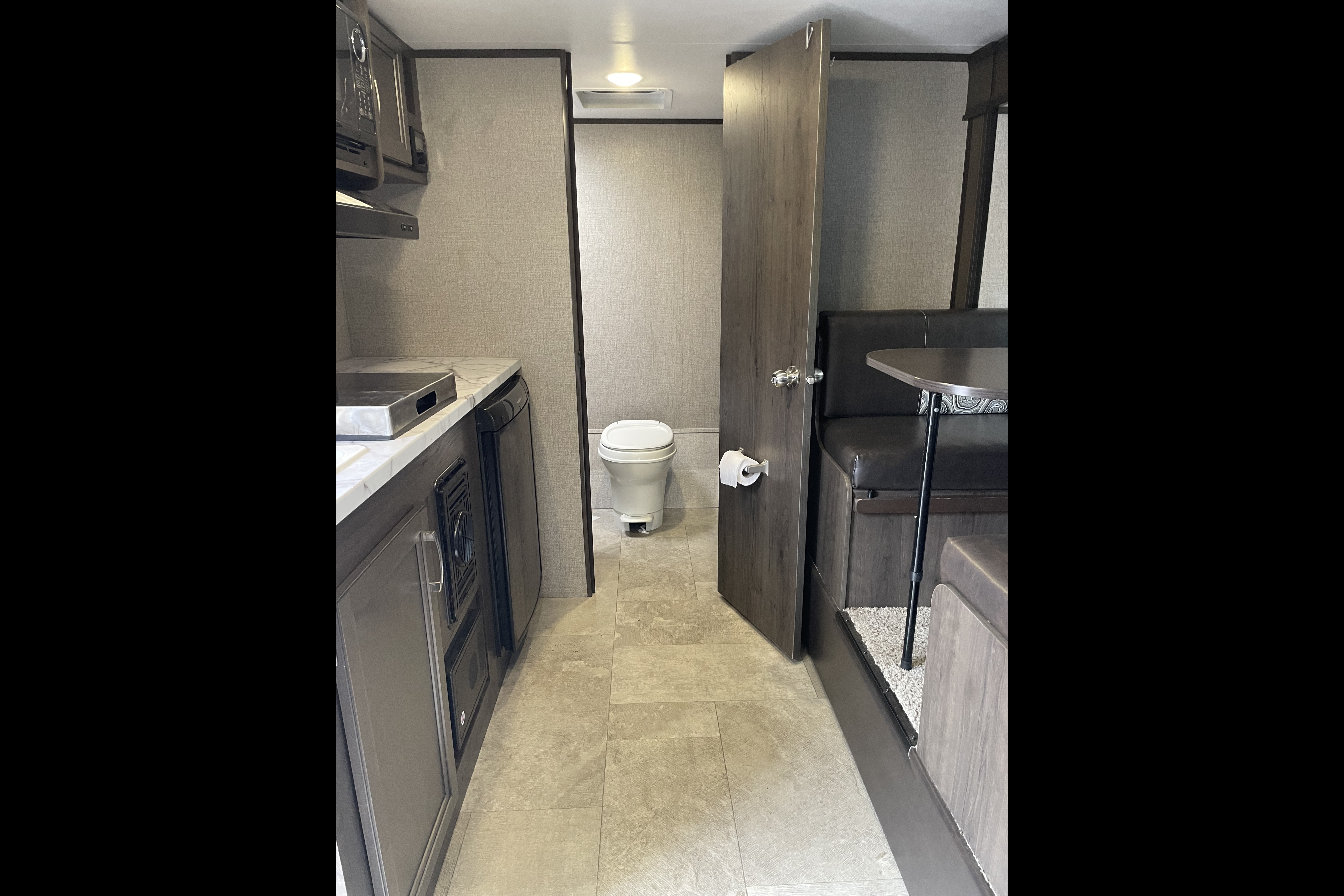 DREAM VACATION HOME ON WHEELS EVEN OFF GRID, LOW PROFILE FOR EASIER TOWING