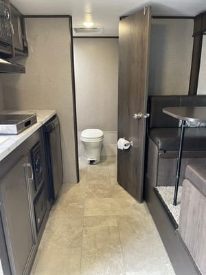 DREAM VACATION HOME ON WHEELS EVEN OFF GRID, LOW PROFILE FOR EASIER TOWING