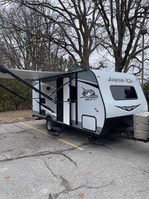 DREAM VACATION HOME ON WHEELS EVEN OFF GRID, LOW PROFILE FOR EASIER TOWING