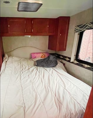 Annie's winnebago Itaska Spirit Class C