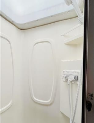 Annie's winnebago Itaska Spirit Class C