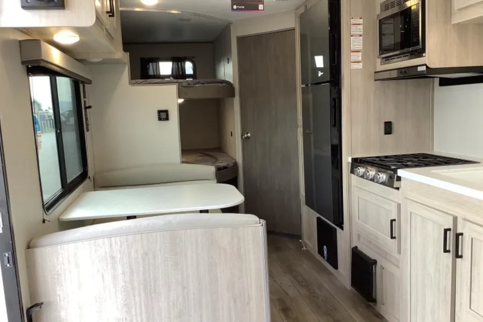 Catalina 211HB