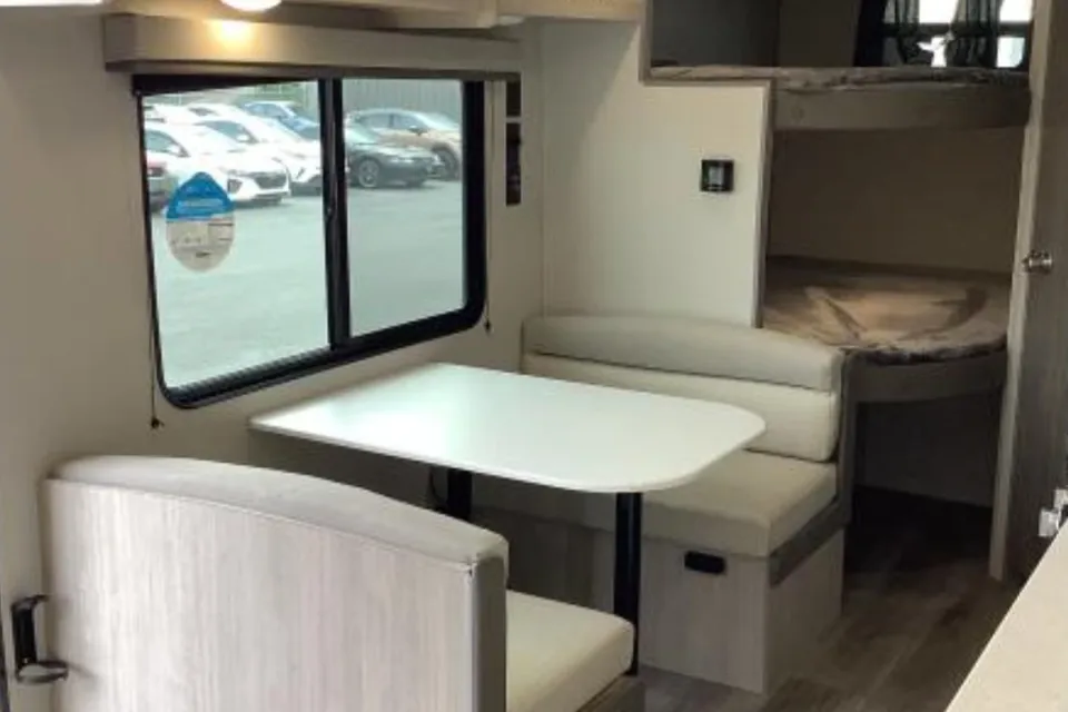 Catalina 211HB