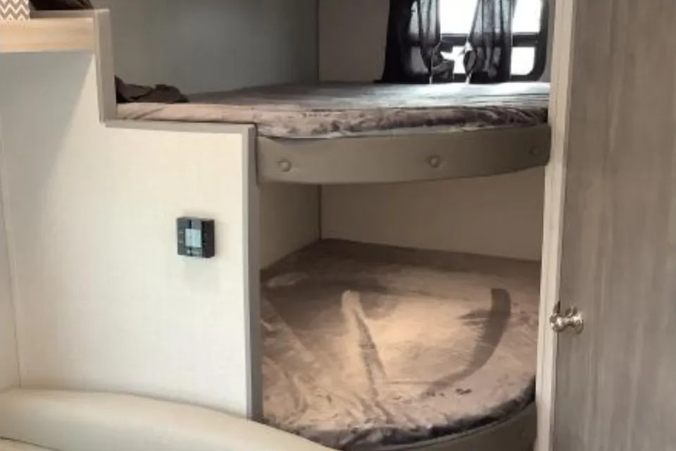 Catalina 211HB