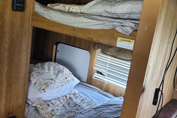 Stephanie's Keystone "Heidi" LHS Travel Trailer