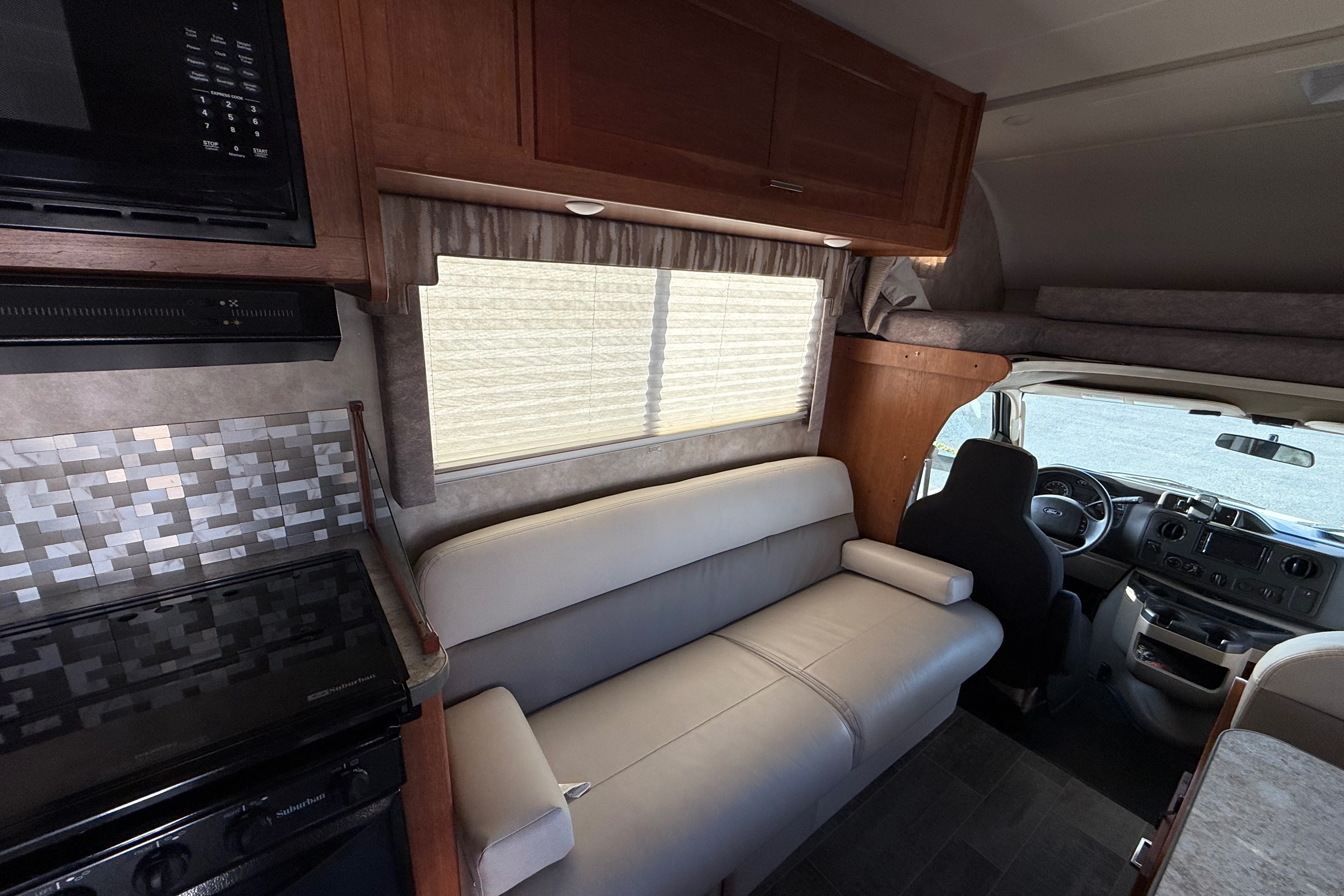 Winnebago Minnie Winnie Class C