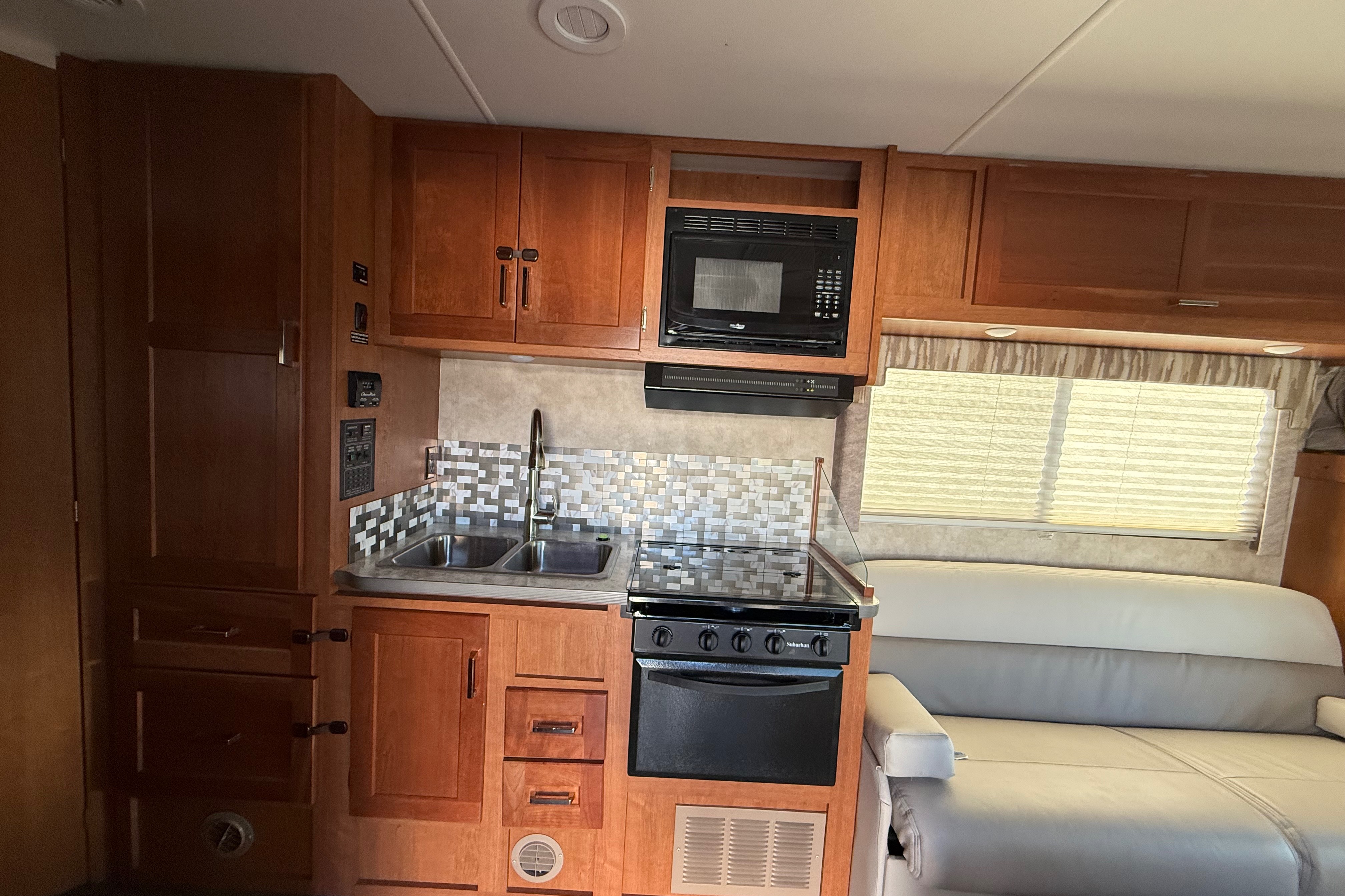 Winnebago Minnie Winnie Class C