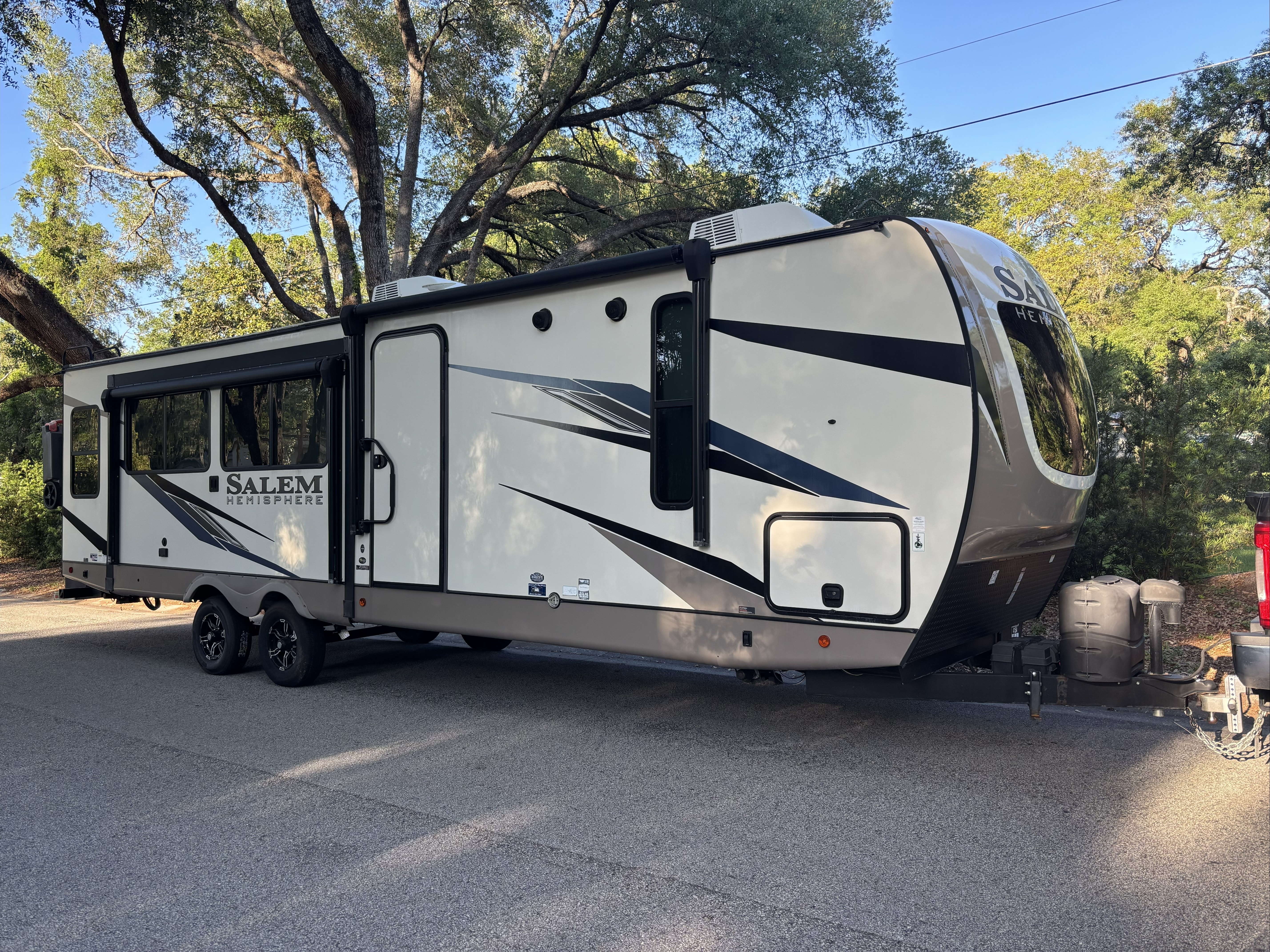 "Acosta" 2022 Forest River Salem Hemisphere - Great for Entertaining Sleeps 4