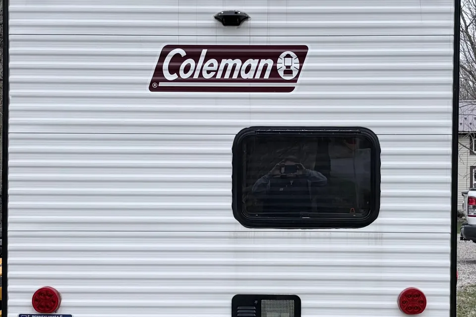 Clarkie & O’s Coleman 214Bh Travel Trailer