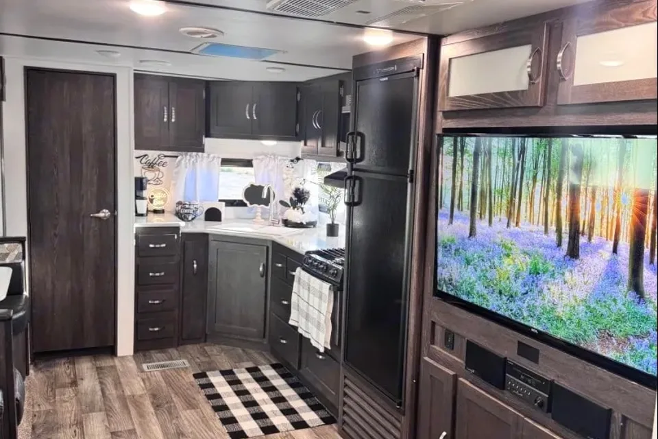 Justin's Cozy Camper