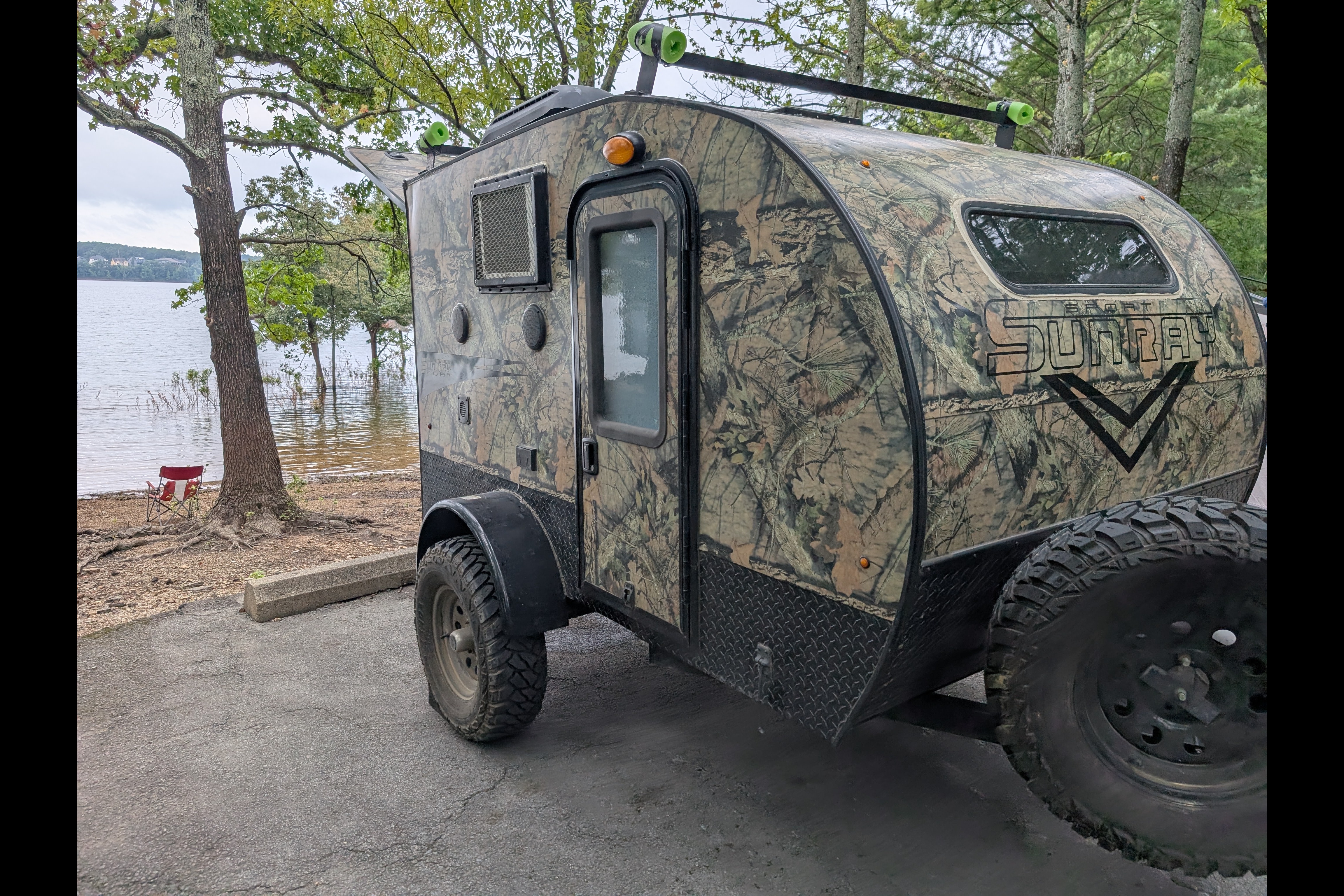 Michael's Sunset Park RV Sunray 109 Micro Trailer