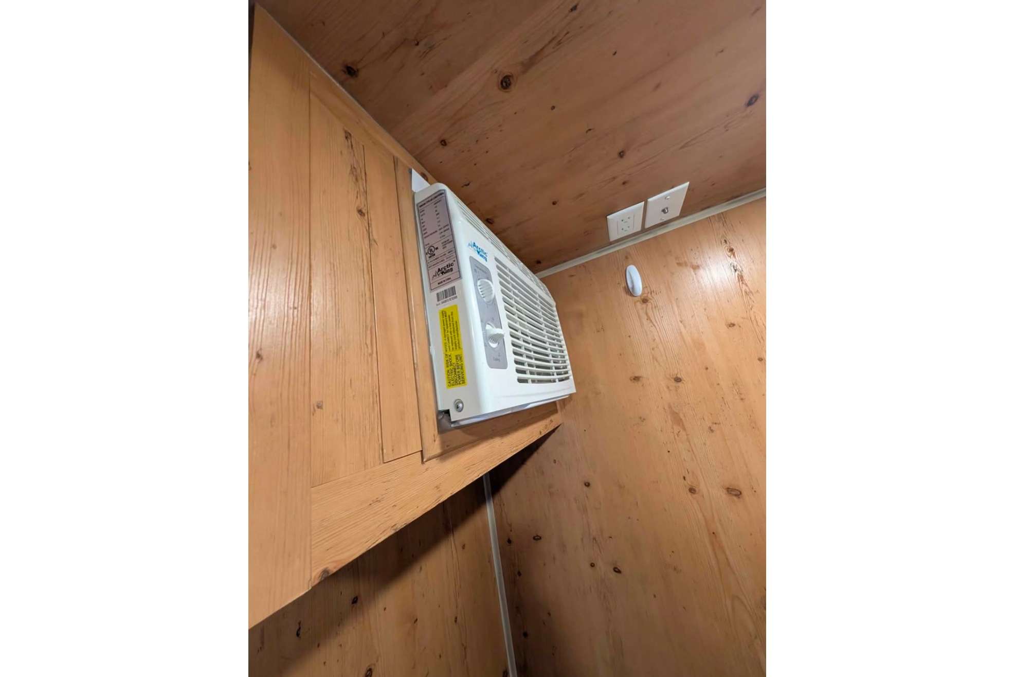 Michael's Sunset Park RV Sunray 109 Micro Trailer