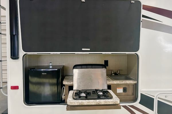 JJ’s Jayco RedHawk Class C