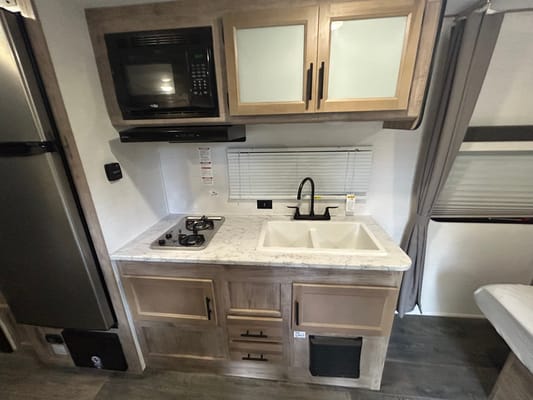 Mike’s Luxury Family bunk house 25ft