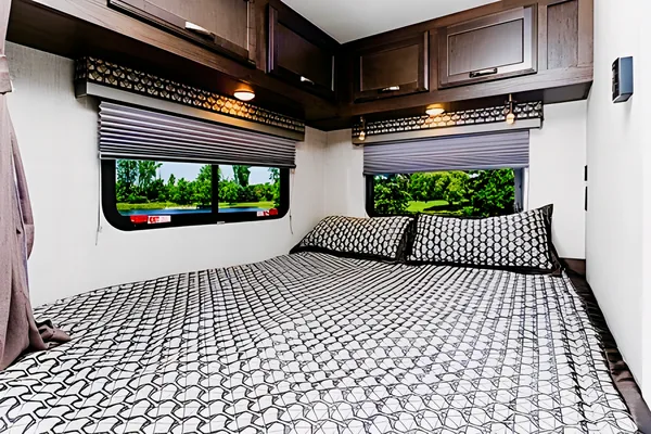 2022 Gulf Stream Conquest Class C 24ft. - FREE PRIVATE SHUTTLE - Manfred -