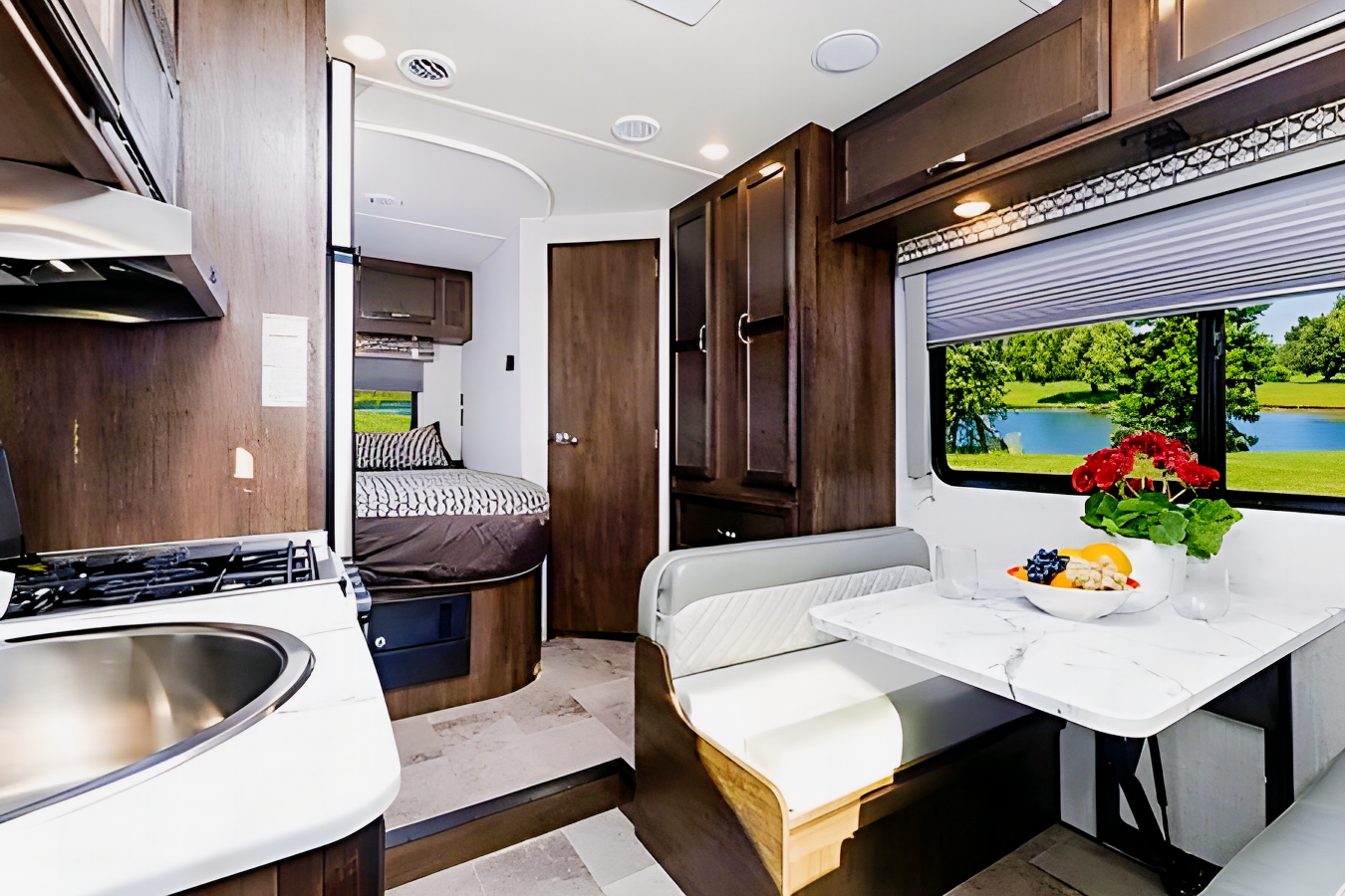 2022 Gulf Stream Conquest Class C 24ft. - FREE PRIVATE SHUTTLE - Manfred -