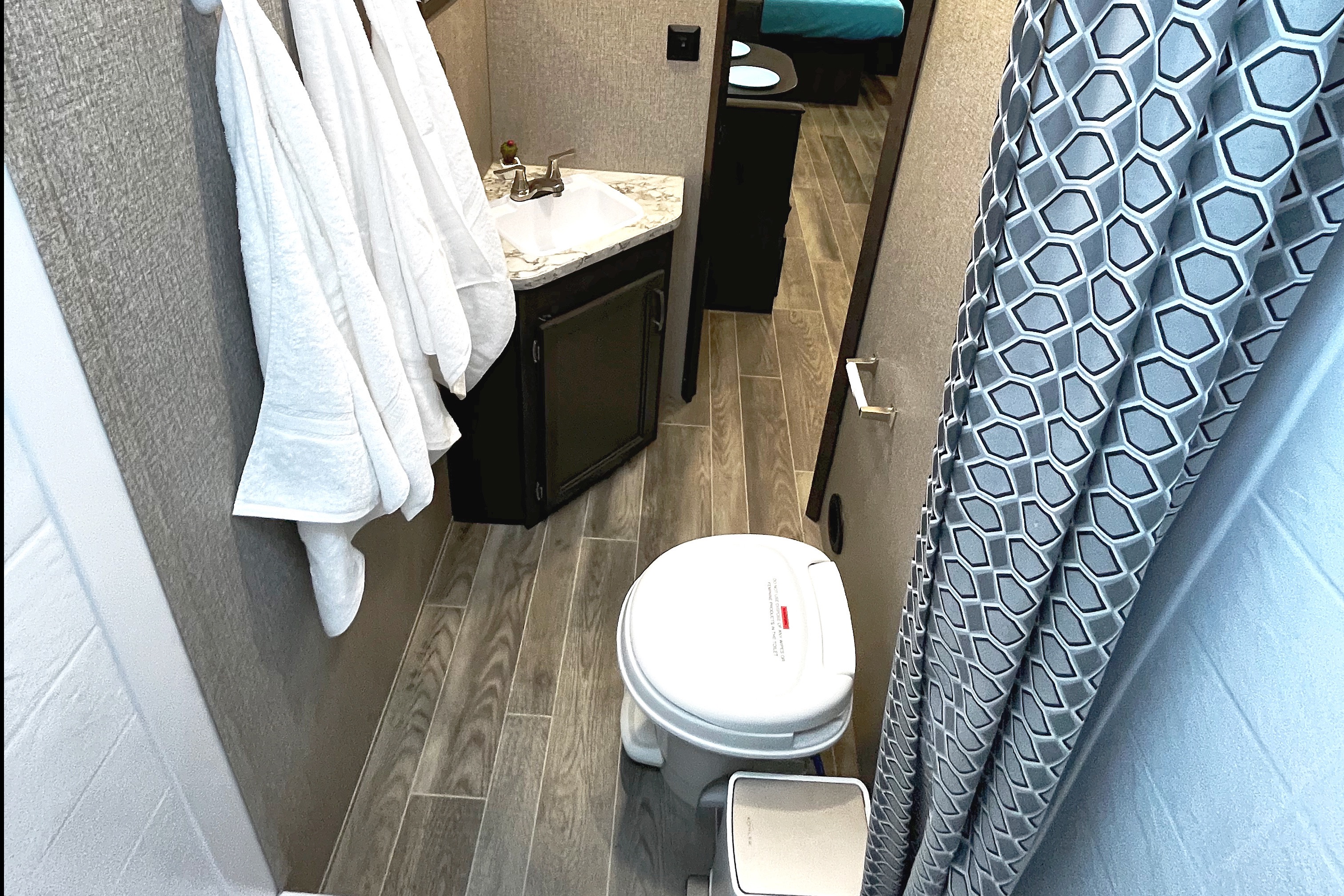 Cactus Flower Jayco Jayfeather 224BH Travel Trailer