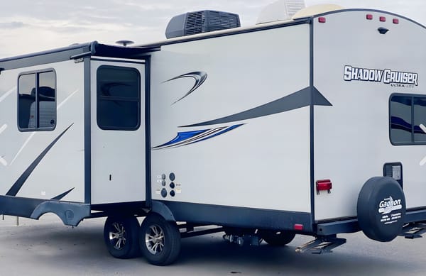 Joel's Shadow Cruiser 24BHS Travel Trailer