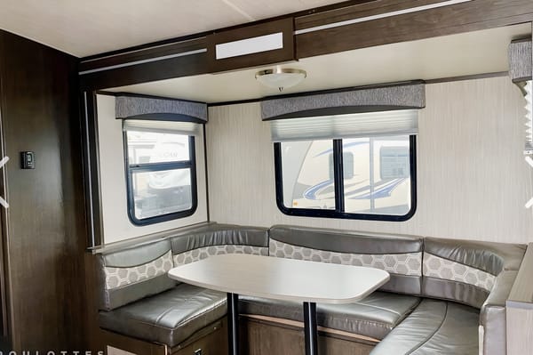 Joel's Shadow Cruiser 24BHS Travel Trailer